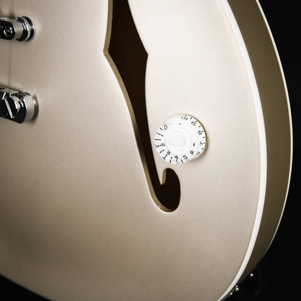 Fender Tom DeLonge Starcaster Semi Hollowbody Electric Guitar Shoreline Gold 2024 (ID24001963)