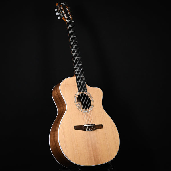Taylor 214ce-N Nylon Acoustic Guitar (2211035304)