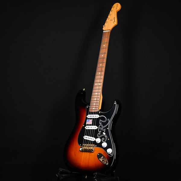 Fender Artist Series Stevie Ray Vaughan Stratocaster- 3 Tone Sunburst (US24038244)