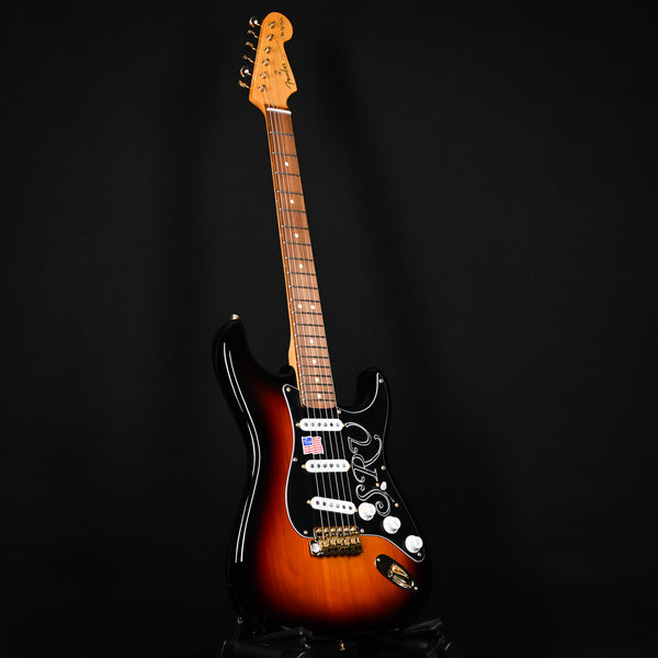 Fender Artist Series Stevie Ray Vaughan Stratocaster- 3 Tone Sunburst (US24038244)