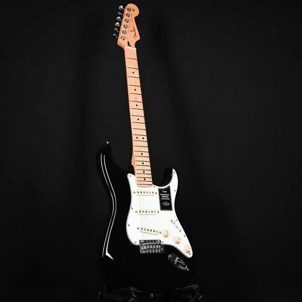 Fender Player II Stratocaster Maple Fingerboard Black 2024 (MXS24025625)