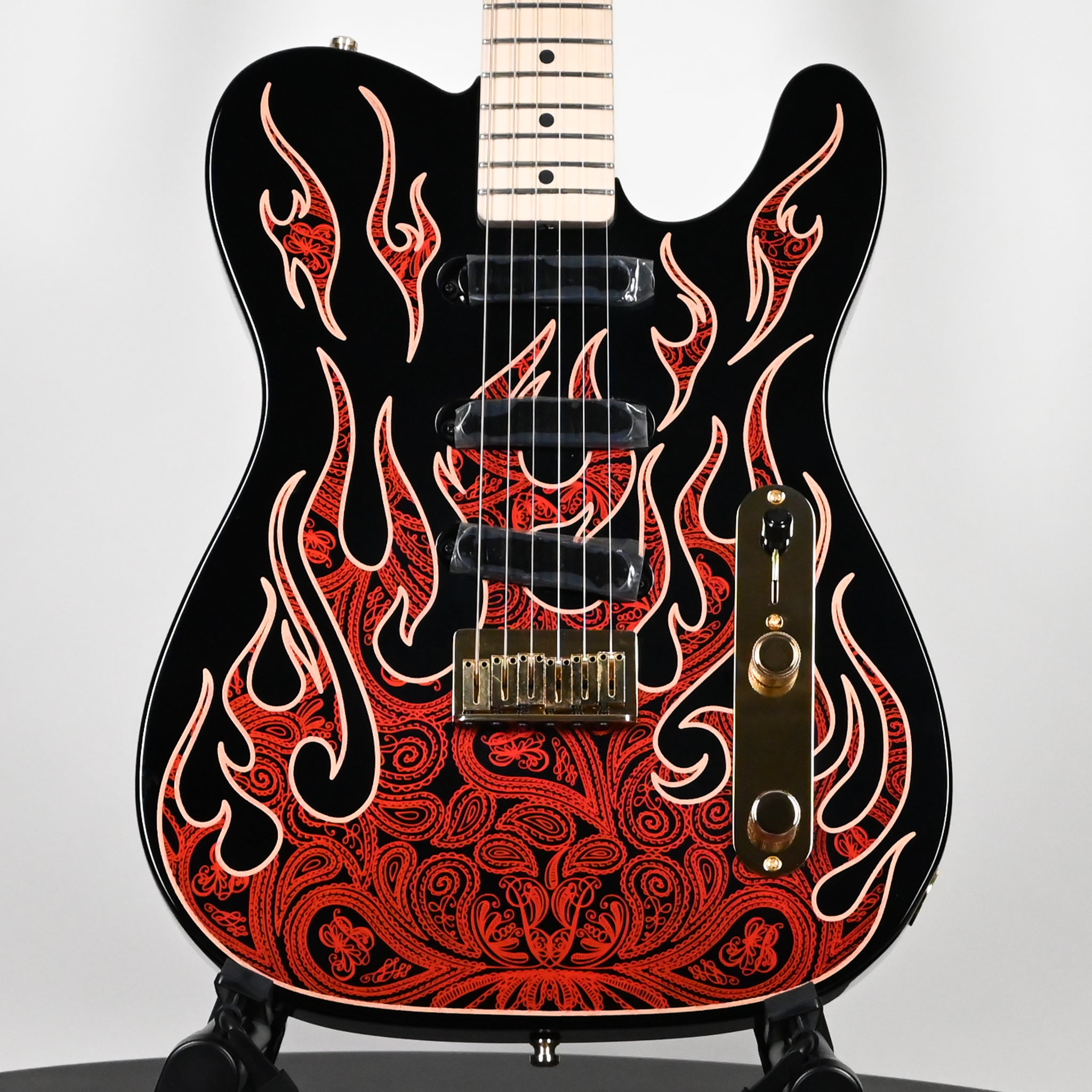 Fender James Burton Telecaster w/ Maple Fingerboard- Red Paisley Flames (US22183403)