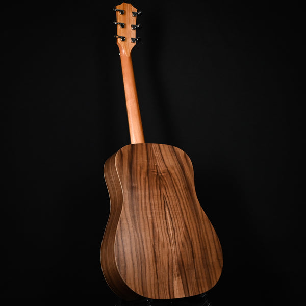 Taylor Big Baby Taylor (BBT) w/ Torrefied Spruce Top & Layered Walnut Back and Sides- Natural 2026 (2201136062)