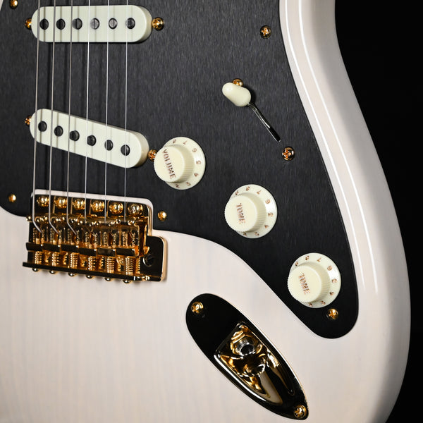 Fender Custom Shop American Custom Stratocaster NOS- Aged White Blonde 2025 (XN18527)