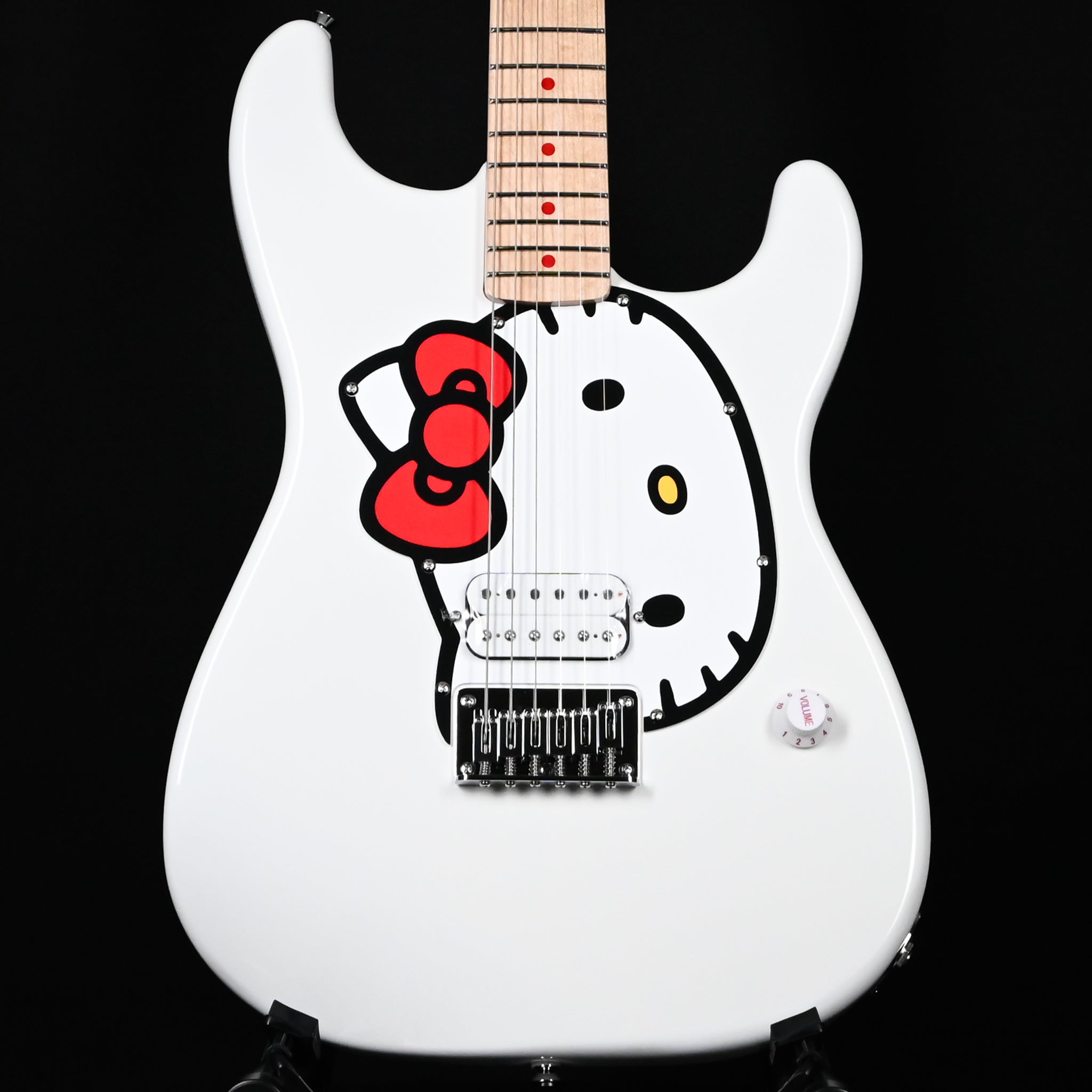 Squier x Hello Kitty Stratocaster Electric Guitar - White 2025 (CYKF25009105)