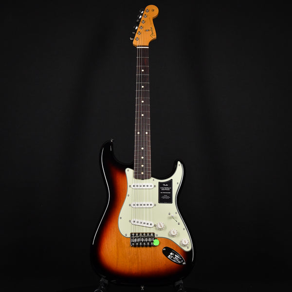 Fender Vintera II 60s Stratocaster Rosewood Fingerboard 3-Color Sunburst 2023 (MX23098366)
