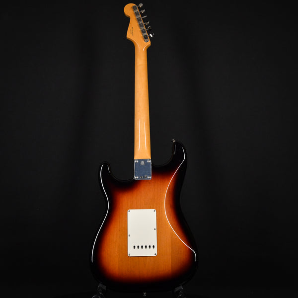 Fender Vintera II 60s Stratocaster Rosewood Fingerboard 3-Color Sunburst 2023 (MX23098366)