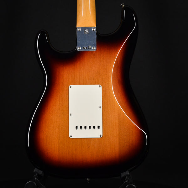 Fender Vintera II 60s Stratocaster Rosewood Fingerboard 3-Color Sunburst 2023 (MX23098366)