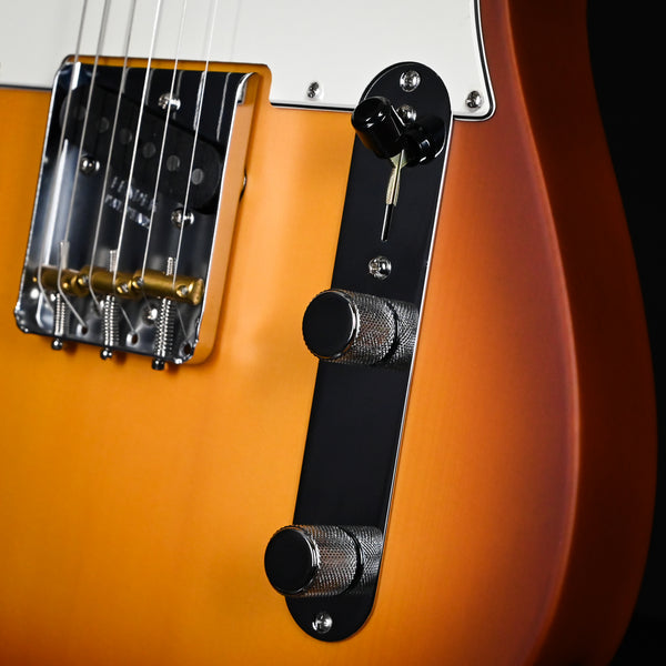 Fender Limited Edition American Performer Timber Telecaster- Honey Burst (US24017244)
