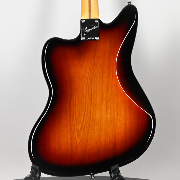 Fender American Professional Classic Jaguar- 3 Color Sunburst 2025 (US25096776)