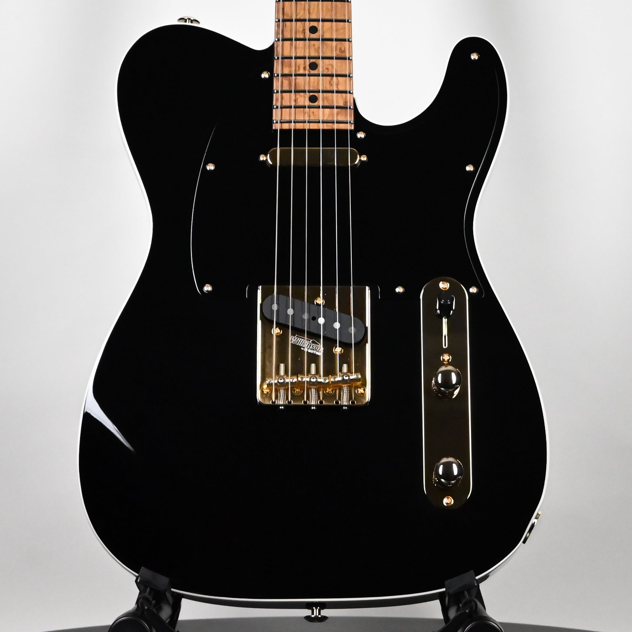 Suhr Mateus Asato Signature Series Classic T- Black (81373)