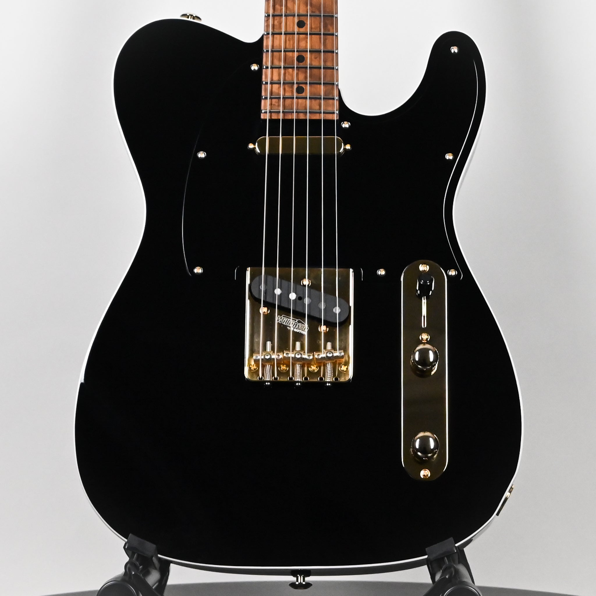 Suhr Mateus Asato Signature Series Classic T- Black (85819)