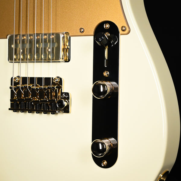Suhr Mateus Asato Signture Series Classic T w/ Lollar Gold Foil Pickups, Tremolo & Premium Softshell Case- MA White 2025 (86893)
