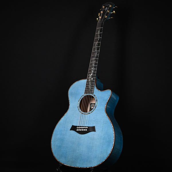 Taylor Custom Catch #23 C14ce B6023 – Grand Auditorium w/ Lutz Spruce Top & Figured Big Leaf Maple Back & Sides Acoustic/Electric Guitar- Koi Blue 2026 (1203306094)