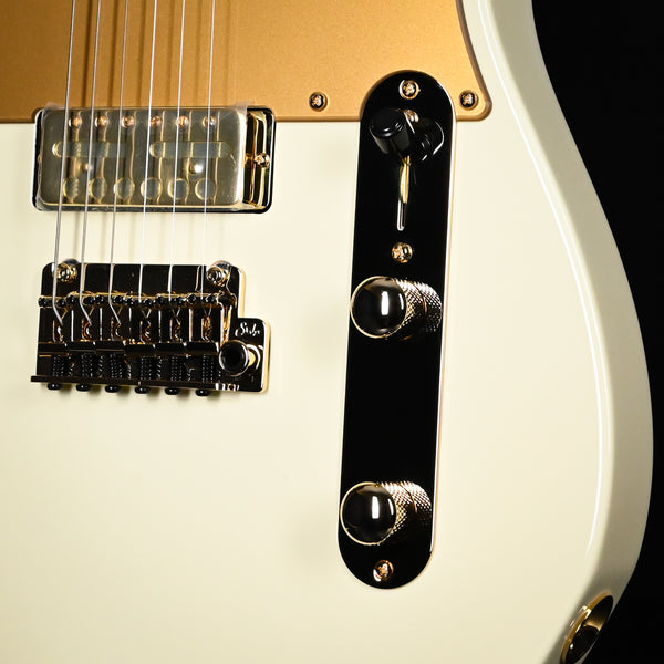 Suhr Mateus Asato Signture Series Classic T w/ Lollar Gold Foil Pickups, Tremolo & Premium Softshell Case- MA White 2025 (82271)