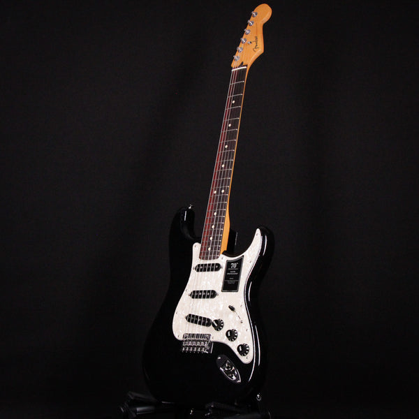 Fender Limited Edition 70th Anniversary Player Stratocaster with Rosewood Fingerboard Nebula Noir (MX23140312)