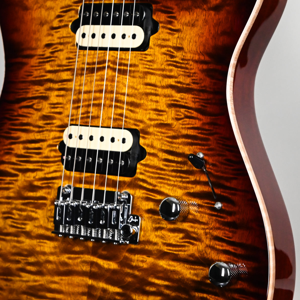 Suhr Oso Short Scale Electric Guitar- Bengal Burst 2026 (93842)