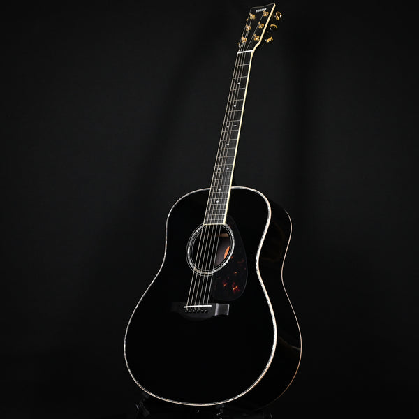 Yamaha LL16D ARE Original Jumbo Acoustic/ Electric Guitar- Black (IKY110434)