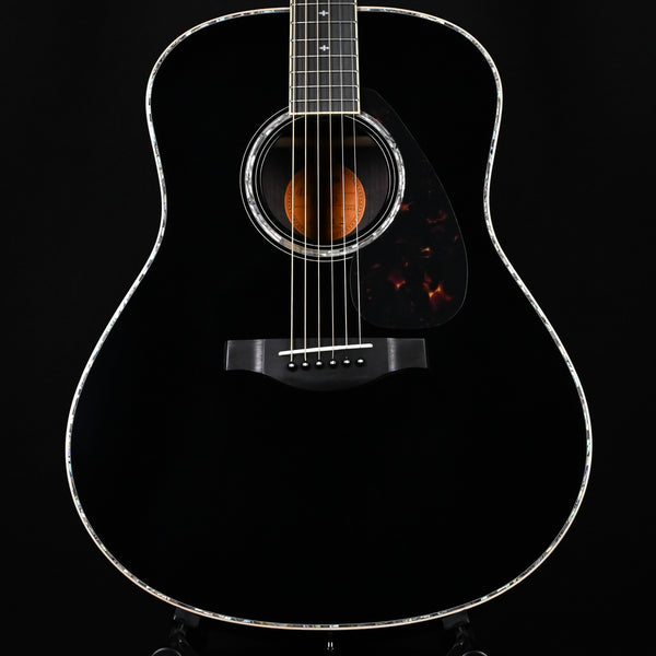 Yamaha LL16D ARE Original Jumbo Acoustic/ Electric Guitar- Black (IKY110434)