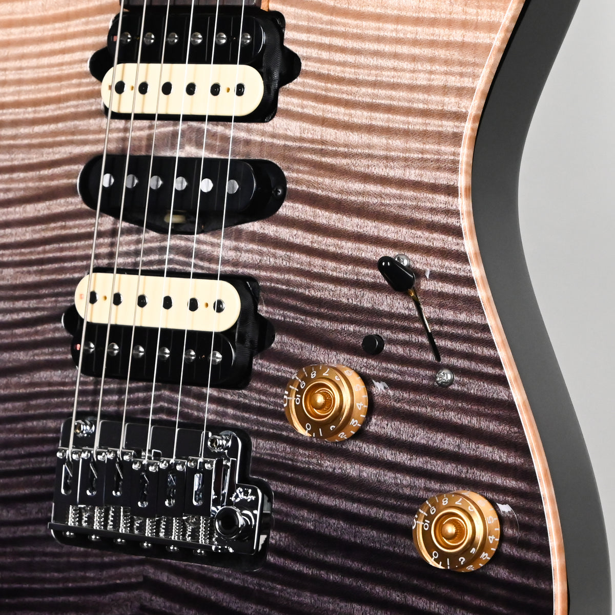Suhr Custom Modern Electric Guitar- Black Gradient 2026 (93624)