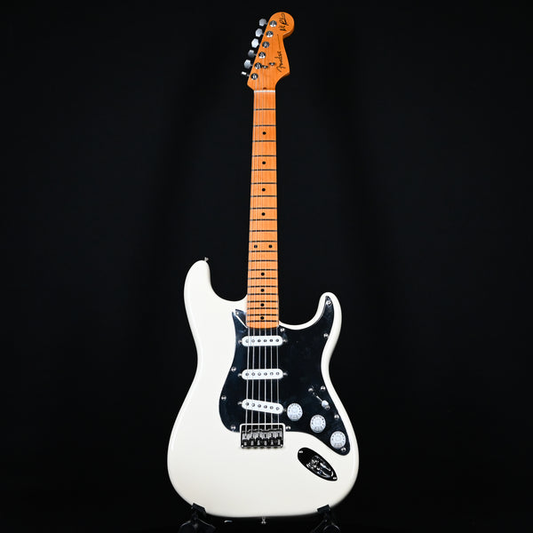 Fender Nile Rodgers Hitmaker Stratocaster Olympic White (NR001015)