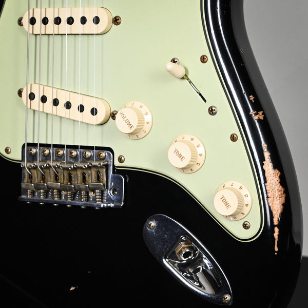 Fender Custom Shop Limited Edition 1960 Stratocaster Relic- Black 2025 (CZ584832)