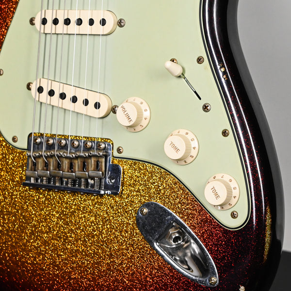 Fender Custom Shop Limited Edition 1960 Stratocaster Relic- 3 Tone Sunburst Sparkle 2025 (CZ589562)