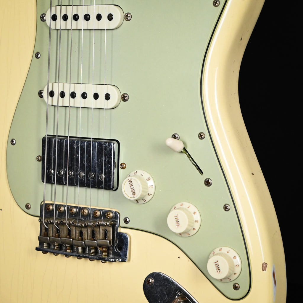 Fender Custom Shop '62 Stratocaster HSS w/ Alder Body, Relic- Vintage White 2026 (R152070)