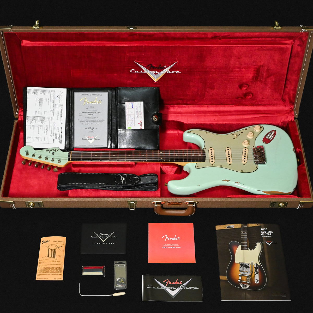 Fender Custom Shop Limited Edition 1960 Stratocaster w/ Painted Headcap, Relic- Aged Surf Green 2026 (CZ586597)