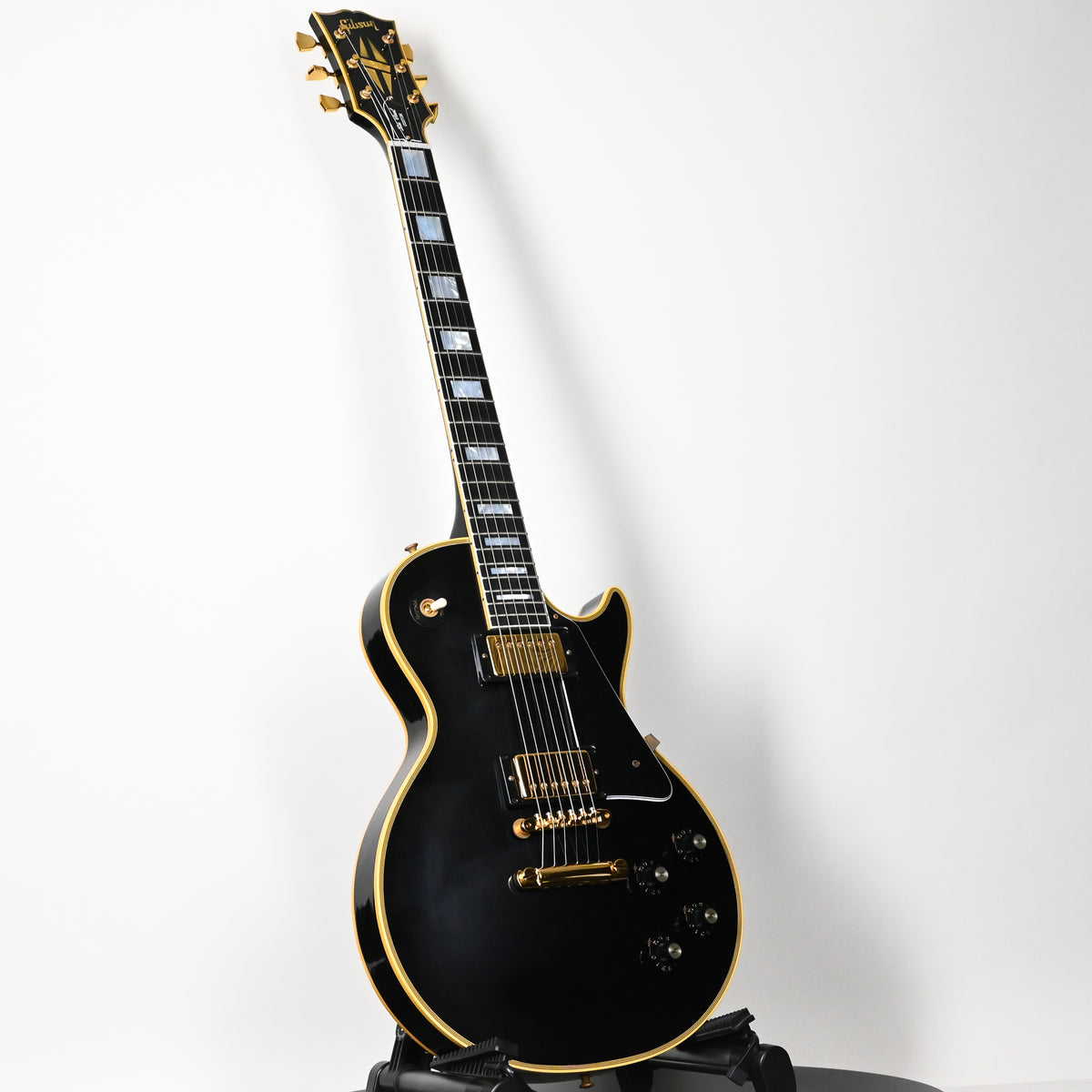 Gibson Custom 1968 Les Paul Custom Reissue Murphy Lab Ultra Light Aged- Ebony 2026 (604418)