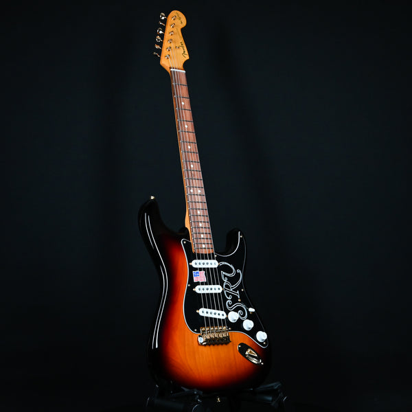 Fender Stevie Ray Vaughan Stratocaster 3-Tone Sunburst (US23110517)