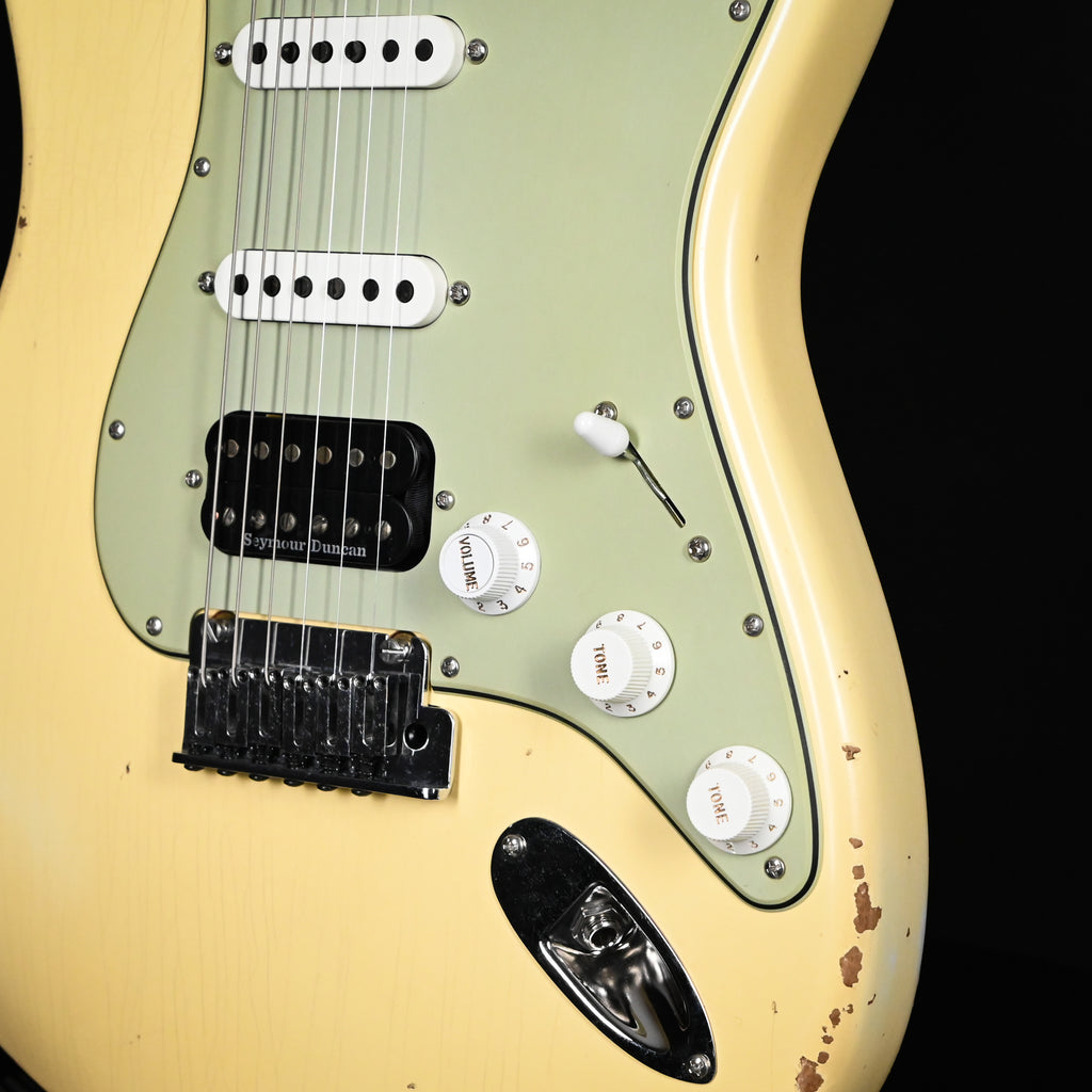 Fender Custom Shop Deluxe Stratocaster w/ Seymour Duncan SH4B Humbucker, Relic/ Closet Classic Hardware- Aged Vintage White 2025 (R147118)
