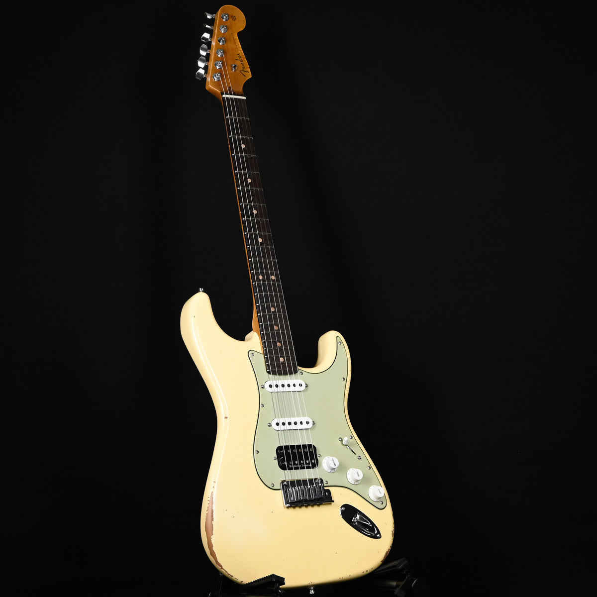 Fender Custom Shop Deluxe Stratocaster w/ Seymour Duncan SH4B Humbucker, Relic/ Closet Classic Hardware- Aged Vintage White 2025 (R147118)