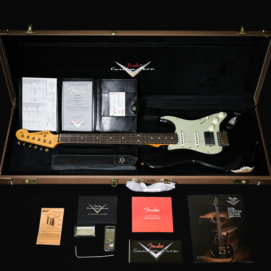 Fender Custom Shop '62 Stratocaster HSS w/ Ash Body, Relic- Black 2026 (R150515)