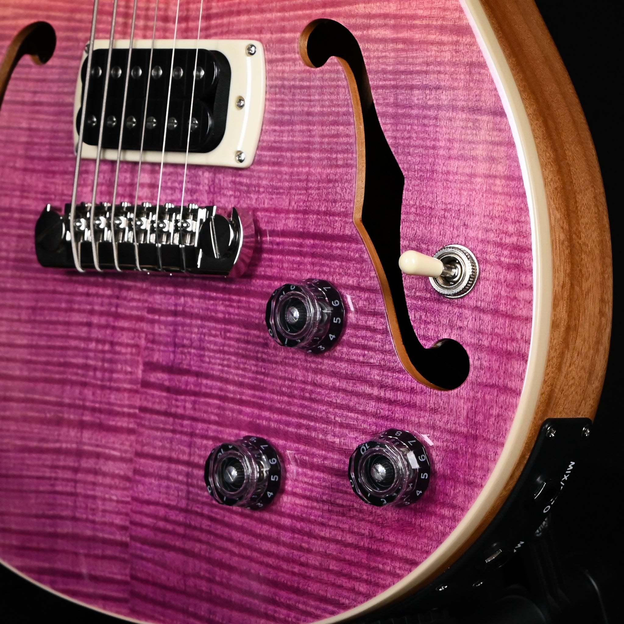 PRS SE Ed Sheeran Hollowbody I Piezo Baritone Electric Guitar- Pink Ombre 2026 (CTII005952)