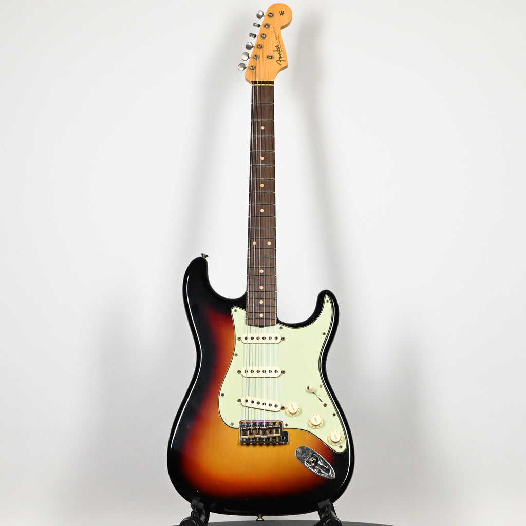 Fender Custom Shop 1960 Stratocaster Journeyman- Bleached 3 Tone Sunburst 2026 (CZ590950)