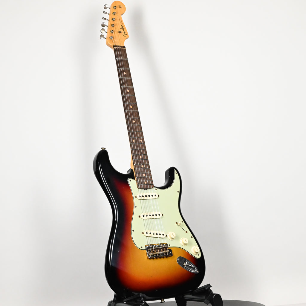 Fender Custom Shop 1960 Stratocaster Journeyman- Bleached 3 Tone Sunburst 2026 (CZ590950)