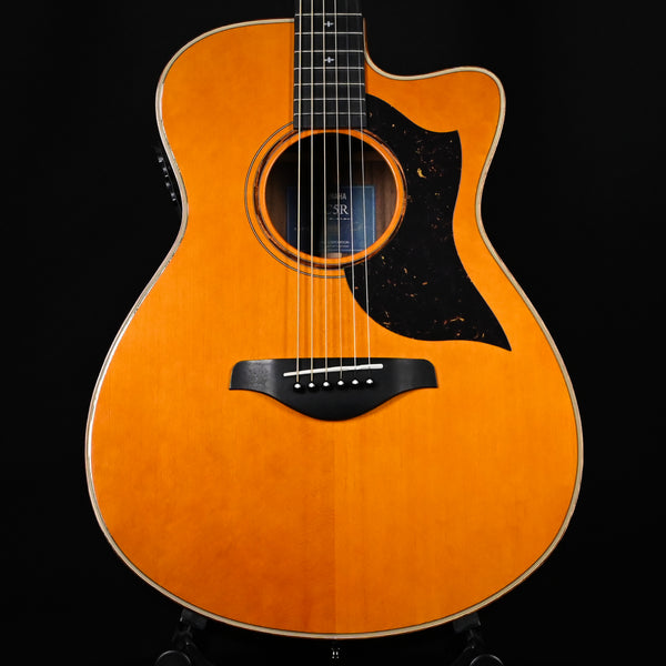 Yamaha AC5R ARE Concert Cutaway Acoustic/Electric Guitar- Vintage Natural (IHI489A)