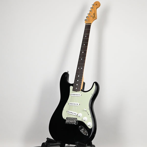Fender Custom Shop NAMM 2025 Limited Edition 1965 Compound Radius Stratocaster Journeyman w/ Closet Classic Hardware- Aged Black 2026 (CZ589701)