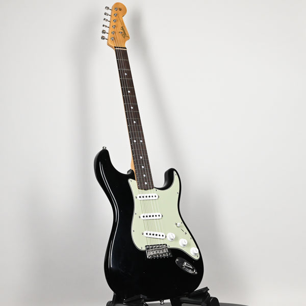 Fender Custom Shop NAMM 2025 Limited Edition 1965 Compound Radius Stratocaster Journeyman w/ Closet Classic Hardware- Aged Black 2026 (CZ589701)