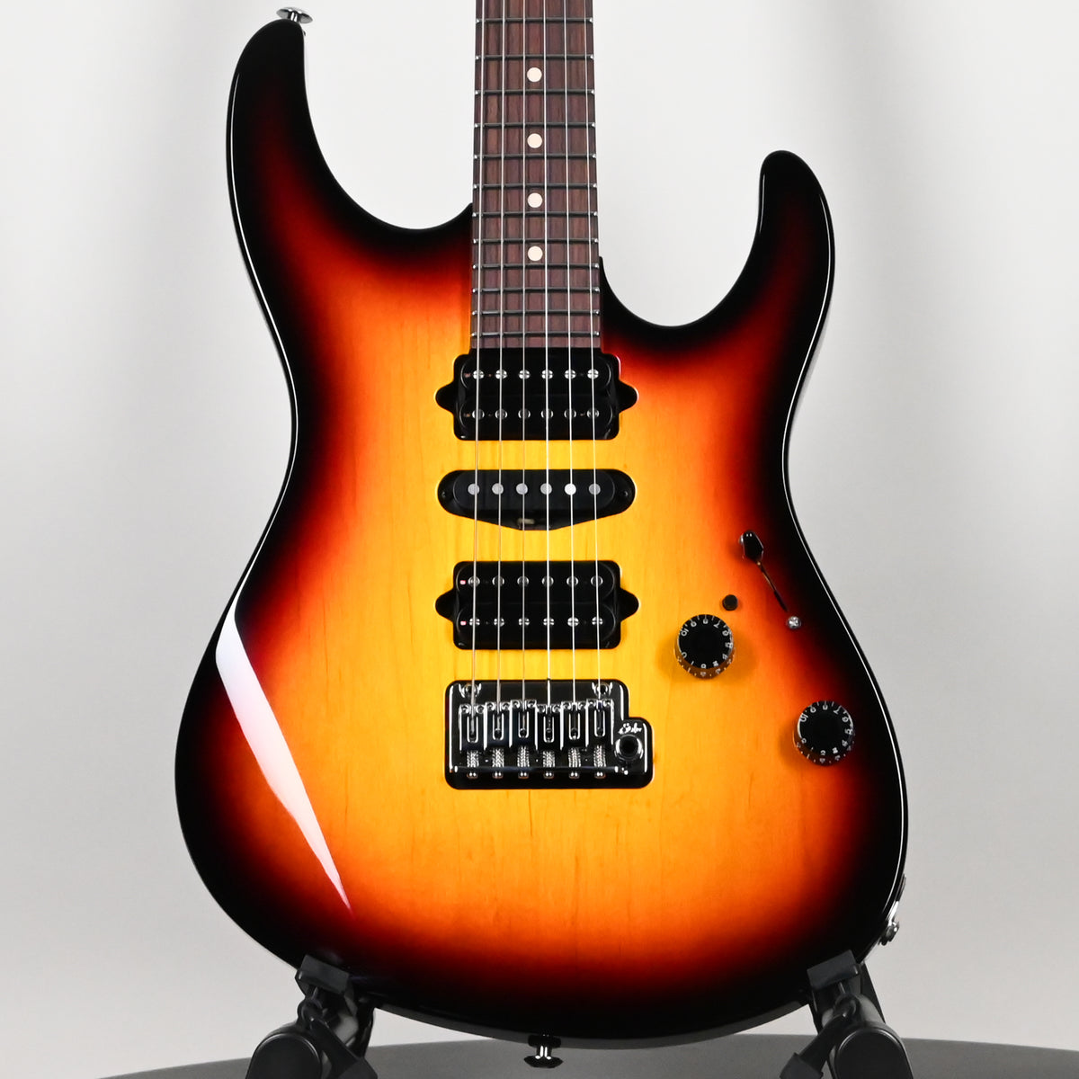 Suhr Custom Modern Electric Guitar- 3 Tone Sunburst 2026 (93694)