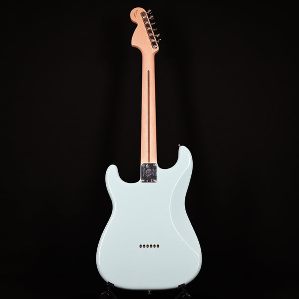 Fender Tom DeLonge Stratocaster Electric Guitar - Daphne Blue (MX24012865)