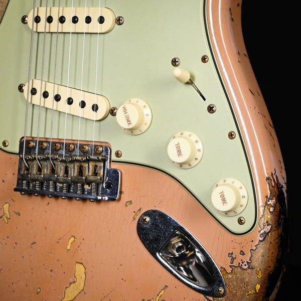 Fender Custom Shop Limited Edition '59 Stratocaster Super Heavy Relic- Aged Dirty Shell Pink/ Chocolate 3-Tone Sunburst 2025 (CZ584206)