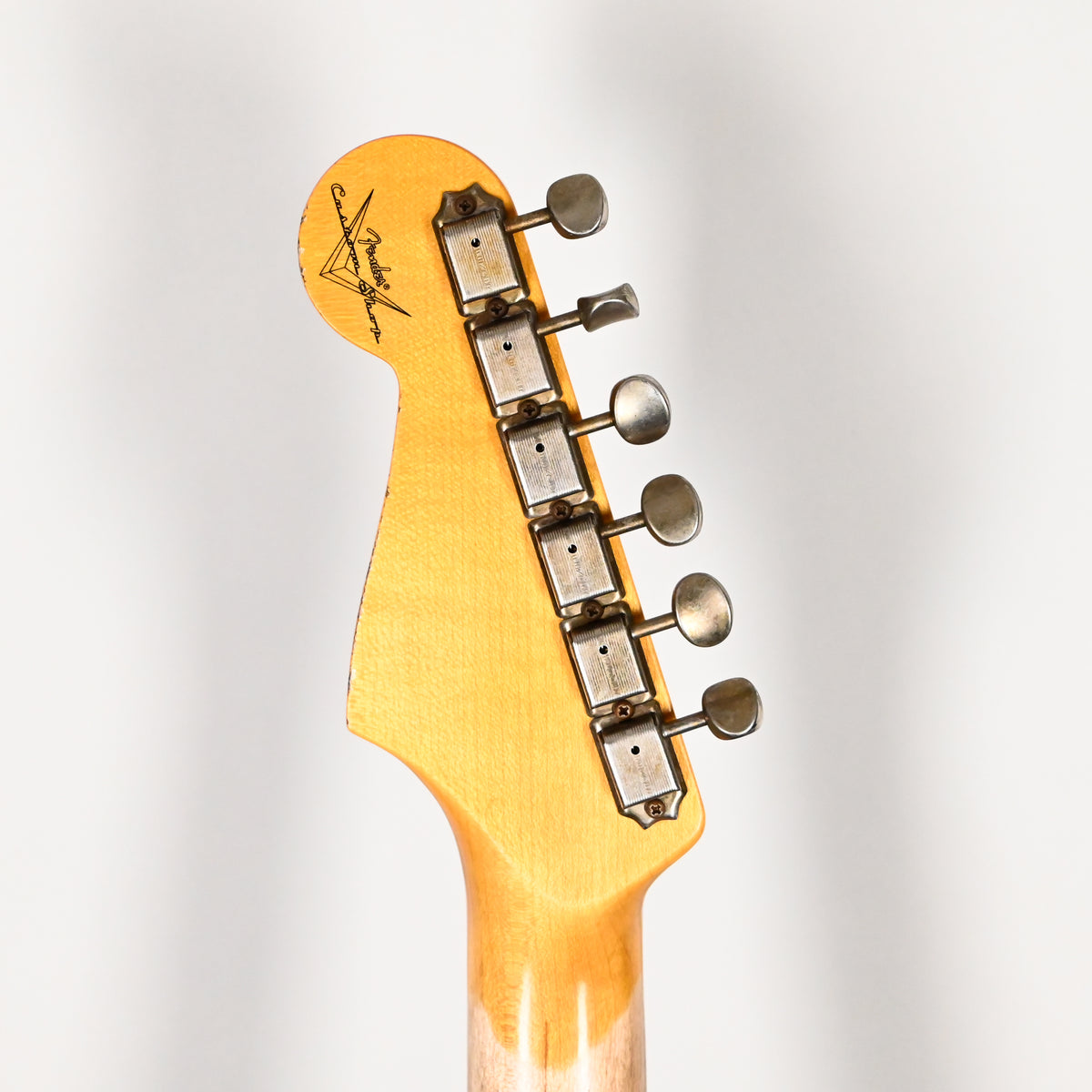 Fender Custom Shop '62 Stratocaster HSS w/ Painted Headcap, Relic- 3 Tone Sunburst Sparkle 2026 (R148504)