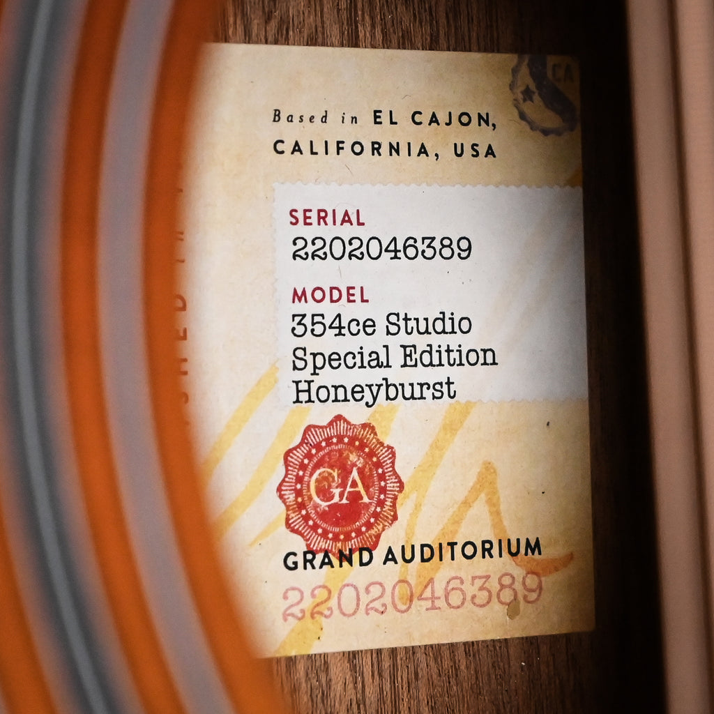 Taylor 354ce Studio Special Edition 12-String w/ Sitka Spruce Top & Sapele Back and Sides Acoustic/ Electric- Honeyburst 2026 (2202046389)