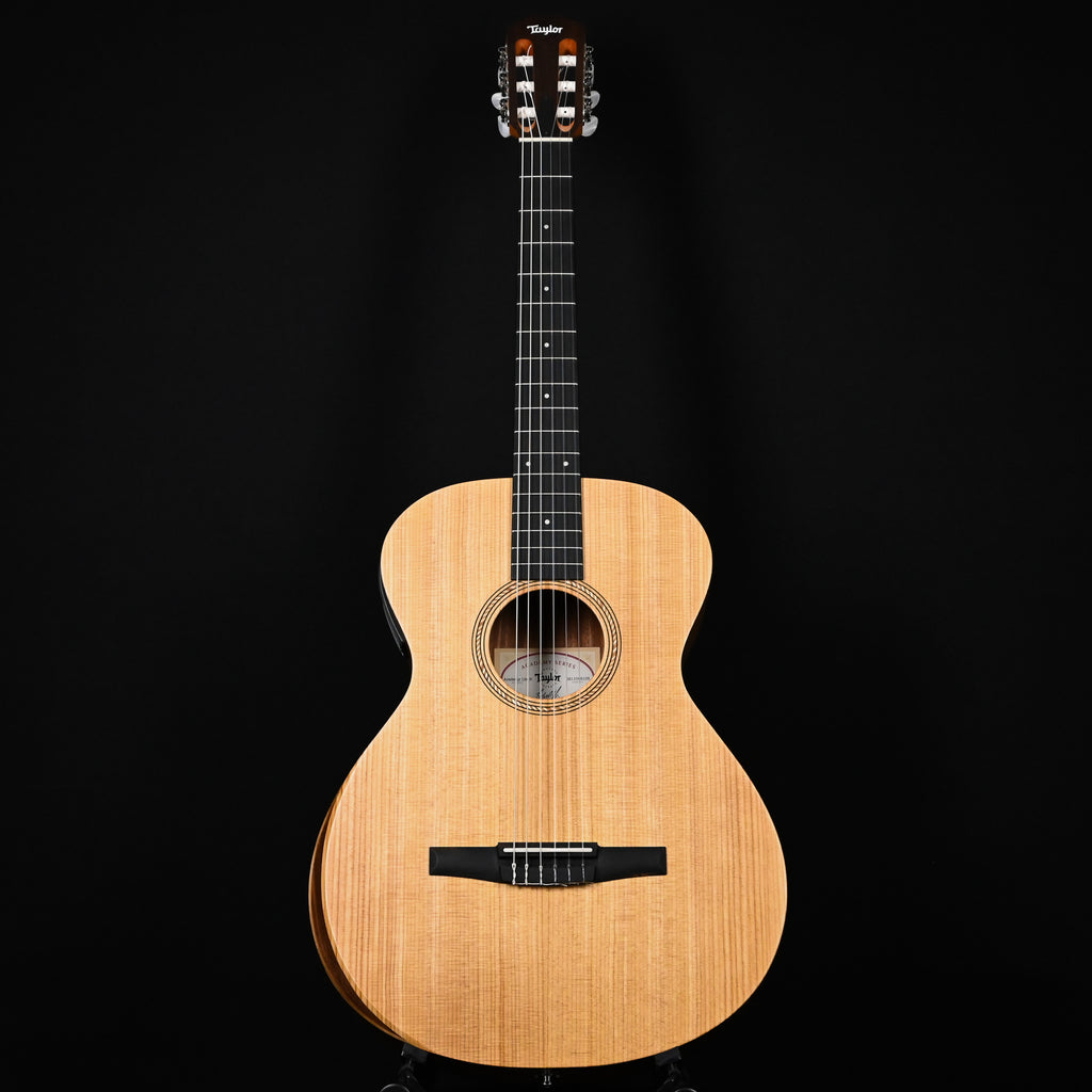 Taylor Academy 12e-N Nylon w/ Torrefied Spruce Top & Walnut Back and SidesAcoustic Guitar 2025 (2211045108)