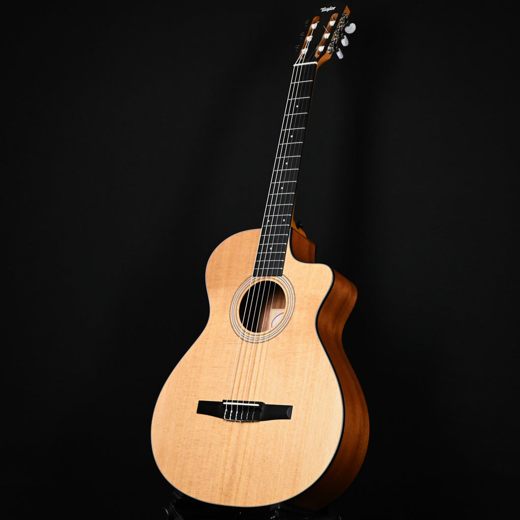 Taylor 112ce-N Nylon w/ Torrefied Spruce Top & Layered Sapele Back and Sides Acoustic-Electric Guitar 2025 (2211085081)
