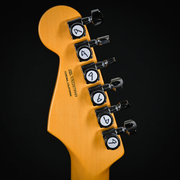 Fender American Ultra Stratocaster SSS Maple Fingerboard Cobra Blue (US22079949)