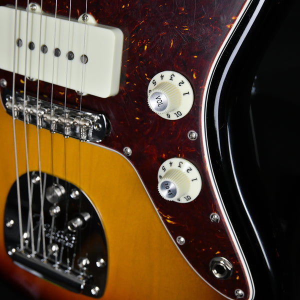 Fender American Vintage II 1966 Jazzmaster 3 Tone Sunburst Rosewood Fingerboard 2023 (V2323300)