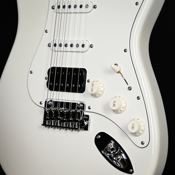 Suhr Classic S HSS w/ Premium Softshell Case Electric Guitar- Olympic White 2026 (94985)